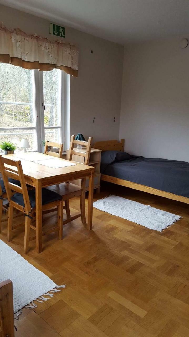 Odensvi Vandrarhem Bagian luar foto