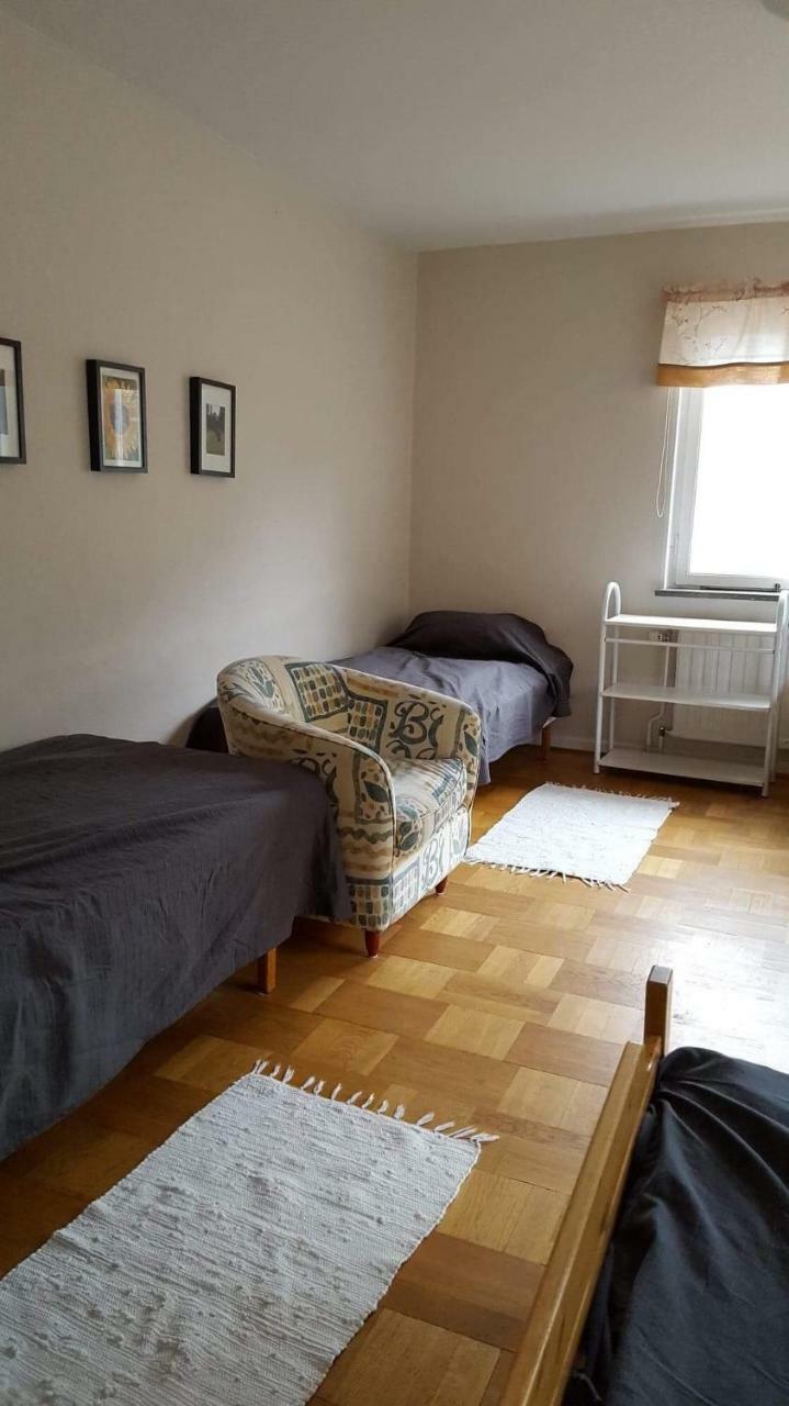 Odensvi Vandrarhem Bagian luar foto
